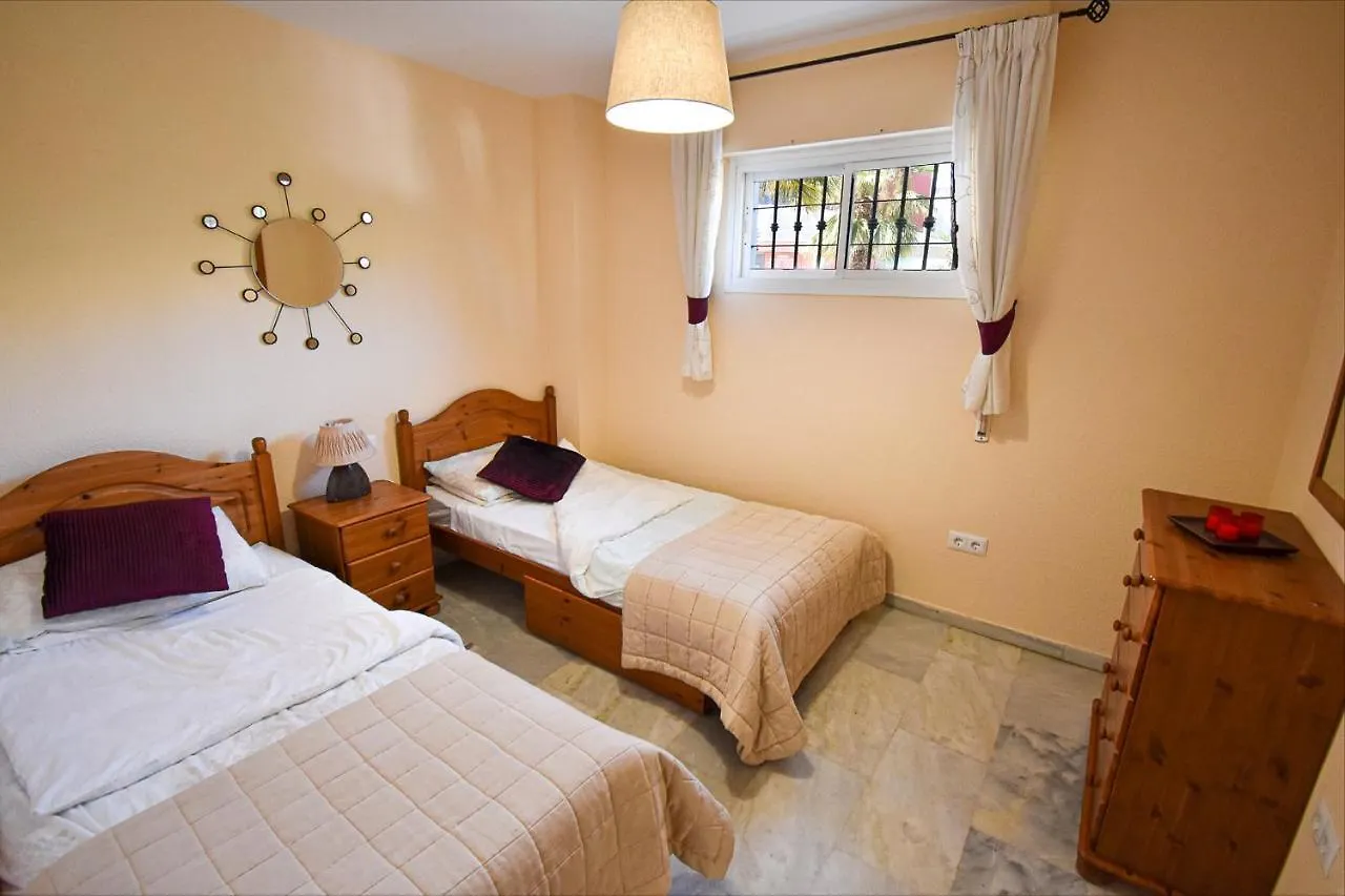 Apartment Benalmar Playa, Benalmadena Costa, 2 Bedroom Apartment, Fantastic Location